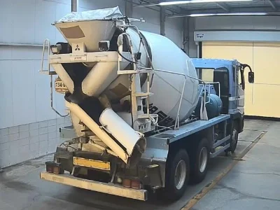 MITSUBISHI FUSO