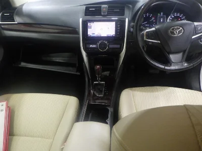 TOYOTA PREMIO