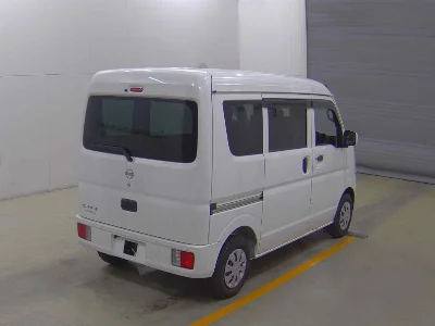 NISSAN CLIPPER VAN