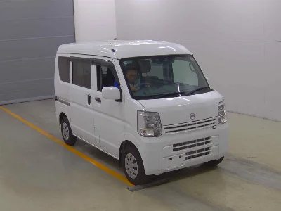 NISSAN CLIPPER VAN