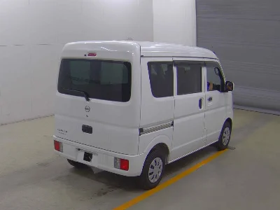 NISSAN CLIPPER VAN