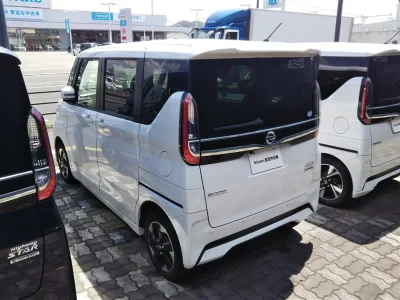 NISSAN ROOX