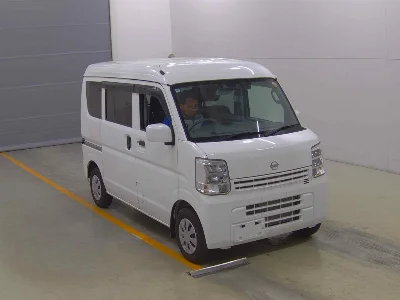 NISSAN CLIPPER VAN