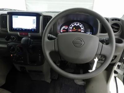NISSAN CLIPPER VAN