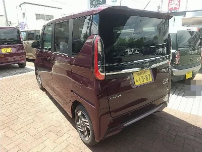 NISSAN ROOX