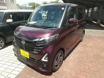 NISSAN ROOX