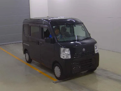 NISSAN CLIPPER VAN