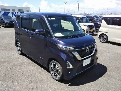 NISSAN ROOX