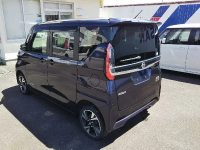 NISSAN ROOX