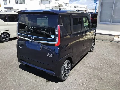 NISSAN ROOX