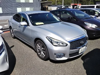 NISSAN FUGA