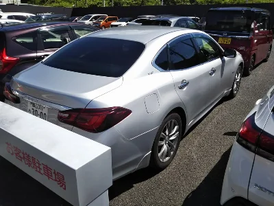 NISSAN FUGA