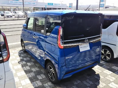 NISSAN ROOX
