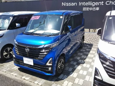 NISSAN ROOX