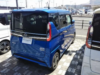 NISSAN ROOX