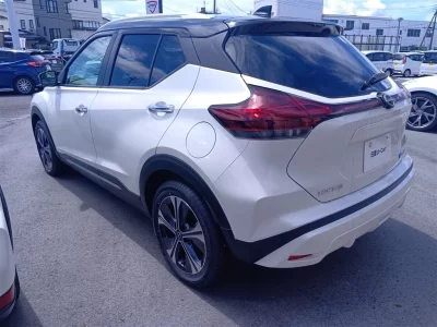 NISSAN KICKS