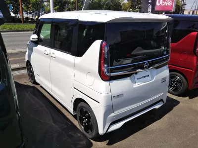 NISSAN ROOX