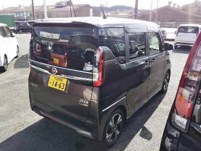 NISSAN ROOX