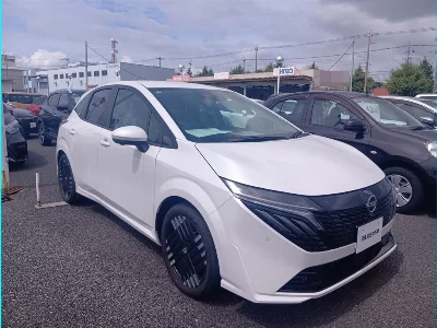 NISSAN AURA