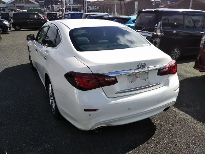 NISSAN FUGA