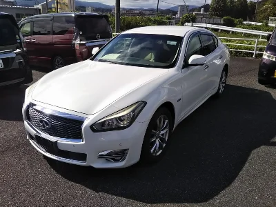 NISSAN FUGA