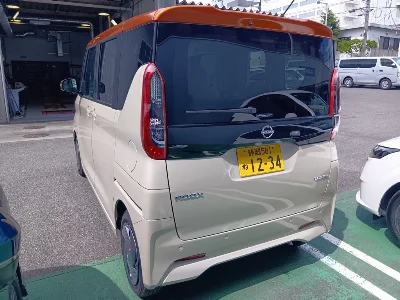 NISSAN ROOX