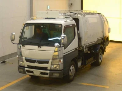 MITSUBISHI CANTER