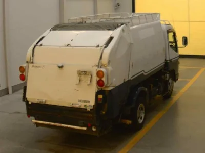 MITSUBISHI CANTER