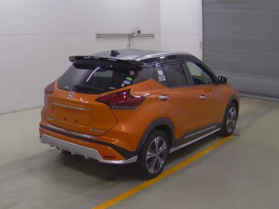 NISSAN KICKS
