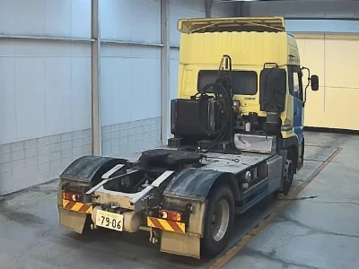 NISSAN UD