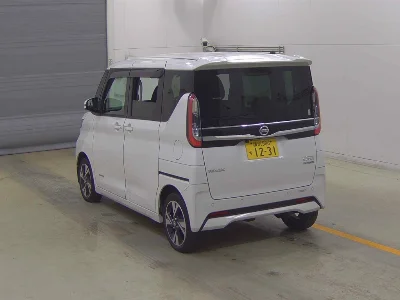 NISSAN ROOX