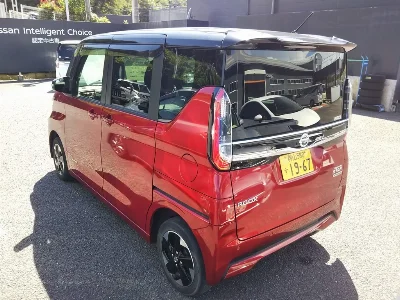 NISSAN ROOX
