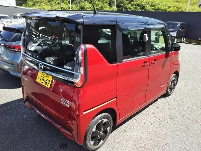 NISSAN ROOX