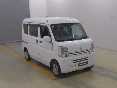 NISSAN CLIPPER VAN