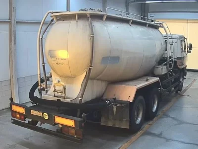 MITSUBISHI FUSO