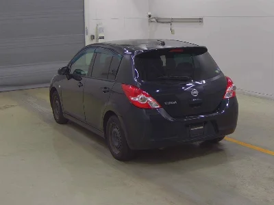 NISSAN TIIDA