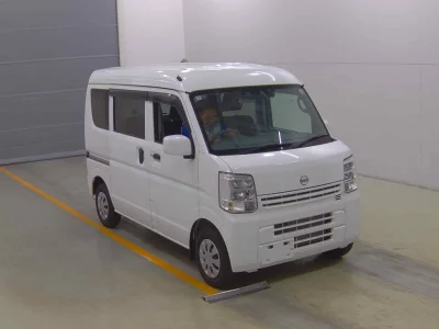 NISSAN CLIPPER VAN