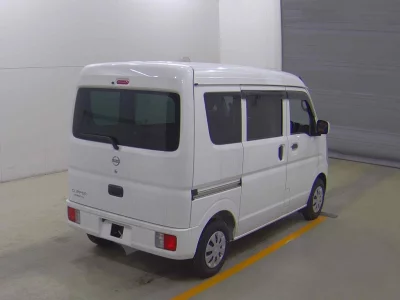 NISSAN CLIPPER VAN