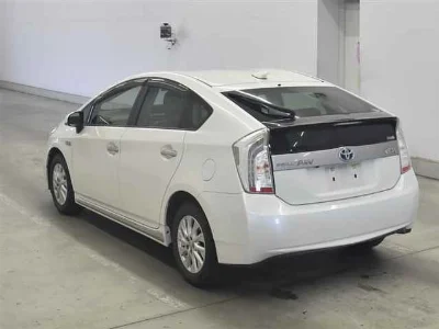 TOYOTA PRIUS PHV