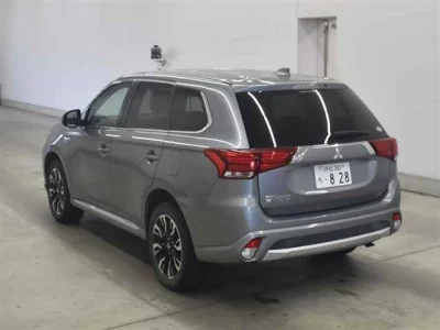 MITSUBISHI OUTLANDER PHEV