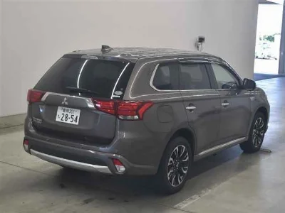 MITSUBISHI OUTLANDER PHEV