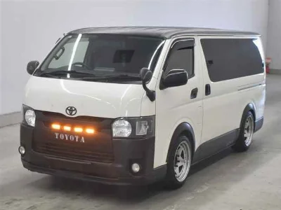 TOYOTA HIACE VAN