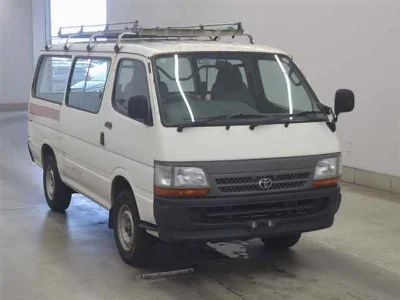 TOYOTA HIACE VAN