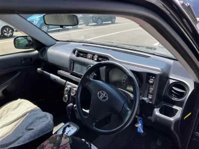 TOYOTA SUCCEED