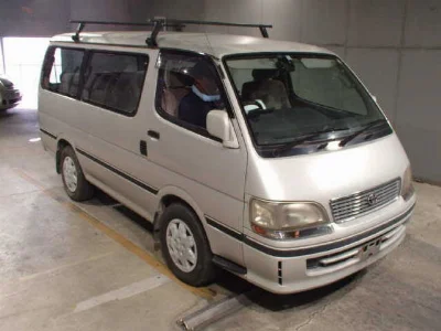 TOYOTA HIACE
