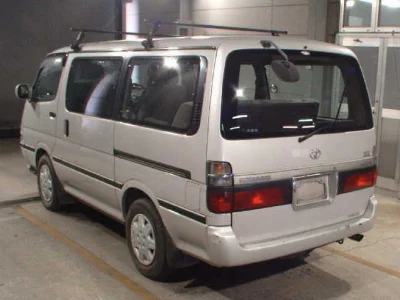 TOYOTA HIACE