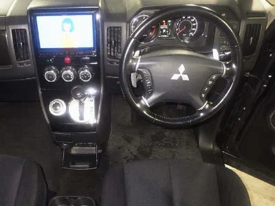 MITSUBISHI DELICA D5