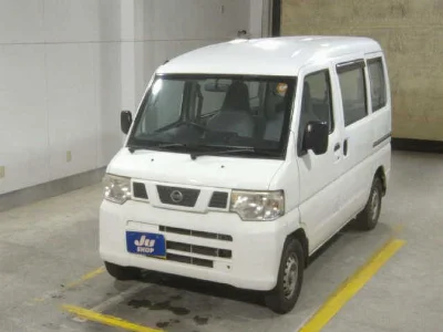 NISSAN CLIPPER VAN