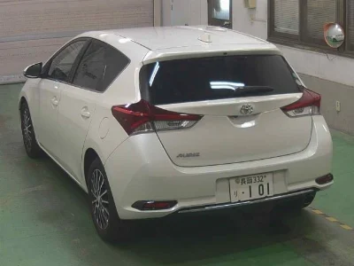 TOYOTA AURIS