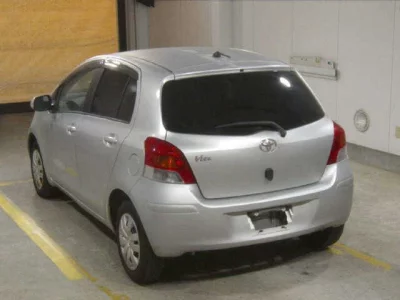 TOYOTA VITZ